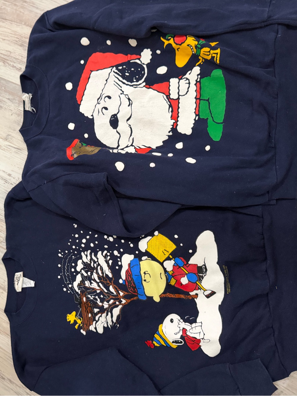 TWO Vintage 90s Peanuts Snoopy “Joe Claus” Xmas  Crewneck Sweatshirt Mens Sz L